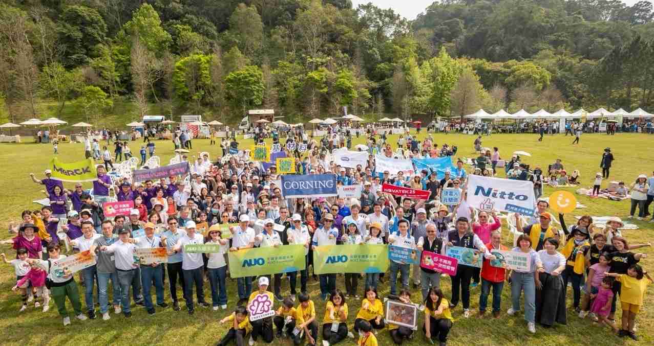 巨星国际致力永续平衡发展，，，，第14年入选DJSI世界指数成分股（DJSI World），，在全球顶尖电子设备仪器组件产业展现卓越的永续竞争力，，，获国际指数肯定